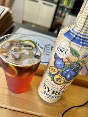 Ochutnejte Švestkový espresso tonic